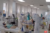 Bệnh viện chăm sóc bệnh nhân trong giai đoạn dịch COVID-19 bùng phát