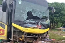 Yêu cầu cứu chữa tốt nhất cho các nạn nhân vụ lật xe khách giường nằm khiến nhiều người thương vong
