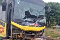 Yêu cầu cứu chữa tốt nhất cho các nạn nhân vụ lật xe khách giường nằm khiến nhiều người thương vong