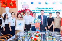 Bệnh viện ở Hà Nội được công nhận “Bệnh viện thực hành nuôi con bằng sữa mẹ xuất sắc”