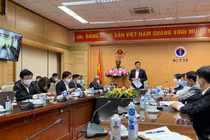 Bộ trưởng Bộ Y tế Nguyễn Thanh Long đã chủ trì cuộc họp đột xuất với Hải Dương và Quảng Ninh để ứng phó với tình hình dịch COVID-19 