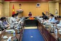 Bộ trưởng Bộ Y tế Đào Hồng Lan chủ trì cuộc họp với lãnh đạo các bệnh viện Trung ương, nhằm rà soát việc triển khai thực hiện Nghị định số 07/2023/NĐ-CP và Nghị quyết số 30/NQ-CP.