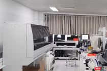 Hệ thống máy xét nghiệm do các hãng đặt tại các bệnh viện trị giá tiền tỷ liệu có phải chuyển sang cho, tặng các BV?