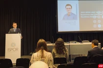 PGS. Trần Xuân Bách vinh dự được nhận Giải thưởng Nghiên cứu Xuất sắc của Hiệp hội Nghiên cứu về Hiệu quả và Kinh tế Y tế lớn nhất thế giới tại Hội nghị ISPOR