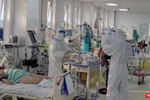Trong dịch COVID-19, các bác sĩ đã làm việc với tất cả sức lực và sư tận tâm