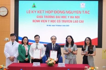 Trường Đại học Y Hà Nội ký hợp tác với 13 bệnh viện đào tạo nhân lực chất lượng cao