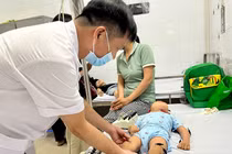 Hành trình hồi sinh trẻ bại não bằng y học cổ truyền