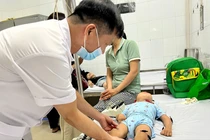 Hành trình hồi sinh trẻ bại não bằng y học cổ truyền