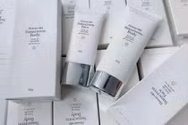 Khởi tố vụ mỹ phẩm giả liên quan công ty của chồng ca sĩ Đoàn Di Băng