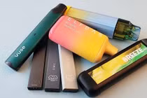 “Không cấm ngay thuốc lá điện tử, thuốc lá nung nóng, sẽ mất cả thế hệ”