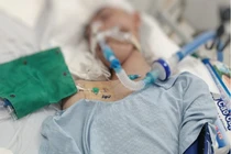 Nam sinh lớp 8 bị đánh ở sân đình Lệ Mật đã tử vong, sẽ được đưa về Phú Thọ an táng