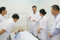 2 điều dưỡng dũng cảm cứu bệnh nhi giữa cơn cuồng loạn của người đàn ông