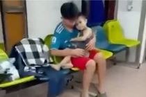 Vụ tố chậm cấp cứu cháu bé ở Nam Định: 2 nhân viên y tế nói gì với nhau khi làm thủ tục?