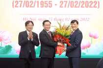 Chủ tịch Quốc hội Vương Đình Huệ chúc mừng lãnh đạo Bộ Y tế và BV Việt Đức nhân Ngày Thầy thuốc Việt Nam 27/2.