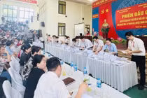 Một phiên đấu giá đất tại Thanh Oai, Hà Nội vào tháng 8 năm ngoái