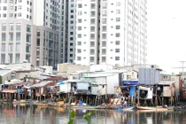 TP.HCM (cũ) vẫn còn hơn 39.600 căn nhà trên và ven 398 tuyến sông, kênh, rạch lớn nhỏ với 65.000 hộ gia đình.