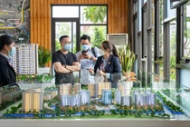 Môi giới phía Bắc đổ bộ vào miền Nam