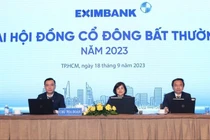 Ông Trần Tấn Lộc (trái) và ông Nguyễn Cảnh Anh - hai tân thành viên HĐQT Eximbank