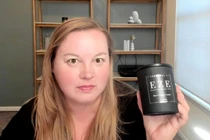 Bà Andrea Matei kiếm được nguồn thu nhập thụ động nhờ công việc làm thêm trên mạng (Ảnh: CNBC)