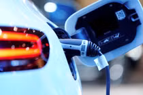 Thay vì chuyển dịch sang phương tiện chạy điện, Nhật Bản lại lựa chọn nhiên liệu hydro (Ảnh: Yahoo News)