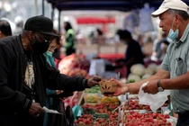 Lạm phát ở Mỹ giảm trong tháng 12, nhưng vẫn còn nhiều tín hiệu đáng ngại (Ảnh: PBS)