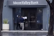 Nỗ lực 'vay nóng' 20 tỉ USD bất thành trước khi sụp đổ của SVB (Ảnh: Reuters)