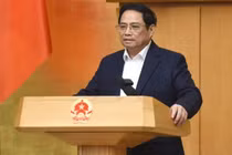 Thủ tướng Phạm Minh Chính phát biểu chỉ đạo tại phiên họp Chính phủ thường kỳ tháng 1/20223 (Ảnh: VGP)