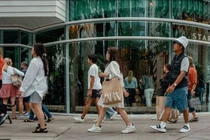 Lợi suất cao được cung cấp bởi các tổ chức tài chính mang lại lợi ích cho nhiều người tiêu dùng Mỹ (Ảnh: Bloomberg)