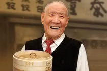 Ông Yang Bing-Yi - nhà sáng lập chuỗi nhà hàng dimsum Din Tai Fung (Ảnh: Din Tai Fung)