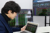 Nhà đầu tư chứng khoán cần chiến lược giao dịch thế nào trước tin thuế quan? 