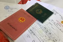 Người dân được tiếp tục sử dụng sổ hộ khẩu, sổ tạm trú đã được cấp cho đến hết ngày 31/12/2022. Ảnh: VGP.