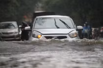 Đô thị trung tâm Đà Nẵng ngập sâu trong nước sau trận mưa xảy ra vào tháng 10/2022