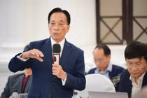 Nhiều chuyên gia dự Hội thảo “Xây dựng tập đoàn tài chính phát triển bền vững ở Việt Nam”