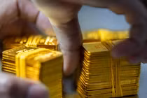 Ngân hàng tiếp tục rao bán khoản nợ gần 215 lượng vàng SJC kéo dài 20 năm