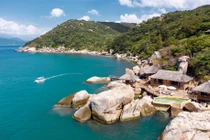 Ninh Vân Bay làm ăn ra sao trước khi Hoa hậu Ngọc Hân rời ghế Phó tổng giám đốc?