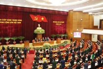 Bộ Chính trị chỉ còn 13 người, có nên bầu bổ sung?