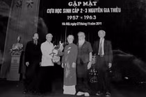 Tổng Bí thư Nguyễn Phú Trọng qua lời kể của bạn học: Bận công việc vẫn bắt xe ôm đến họp lớp