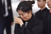 Hàng vạn người xếp hàng đến khuya chờ viếng Tổng Bí thư Nguyễn Phú Trọng