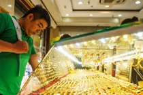 Giá vàng sắp giảm mạnh, nhà đầu tư nên chờ đợi?