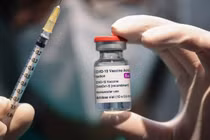 Việt Nam không nhập vaccine Astra gần 1 năm nay, người tiêm đều đã qua thời gian có thể đông máu