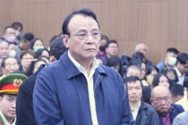 Chủ tịch Tân Hoàng Minh bật khóc khi xin lỗi hơn 6.000 nhà đầu tư