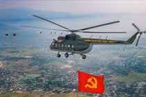 Máy bay trực thăng diễu hành, nổ 21 loạt đại bác tại lễ kỷ niệm 70 năm chiến thắng Điện Biên Phủ