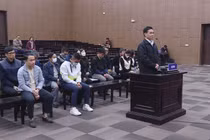 Cựu phó giám đốc sở khai chuyển lại tiền nhận hối lộ cho giám đốc doanh nghiệp đóng thuế