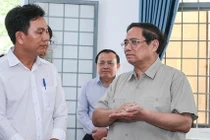 Thủ tướng: Tuyệt đối tránh tình trạng cán bộ "hách dịch", người dân phải "nhờ vả"