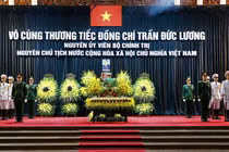 Lễ viếng nguyên Chủ tịch nước Trần Đức Lương chính thức bắt đầu từ 7h sáng 24/5. Ảnh: Vietnamnet.