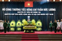 Lễ viếng nguyên Chủ tịch nước Trần Đức Lương chính thức bắt đầu từ 7h sáng 24/5. Ảnh: Vietnamnet.