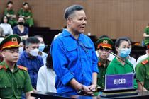 Ông chủ khai thác đất hiếm khóc: "Bị cáo có làm, nhưng chưa kịp xong thì bị bắt"