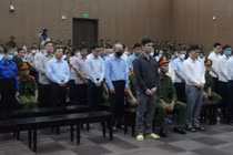 Phó TGĐ Phúc Sơn khai học lớp 6, sở hữu 7 sổ tiết kiệm, 33 cây vàng, 6 sổ đỏ