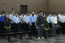 Phó TGĐ Phúc Sơn khai học lớp 6, sở hữu 7 sổ tiết kiệm, 33 cây vàng, 6 sổ đỏ