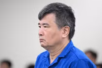 Cựu Phó Vụ trưởng Nguyễn Lộc An khai: Doanh nhân kiếm 30 tỷ/tháng từng xòe tập sổ đỏ, đòi tặng nhà